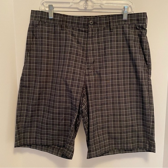 PGA Tour Other - PGA Tour Men's Flat Front Shorts Black & Gray Plaid Size 34